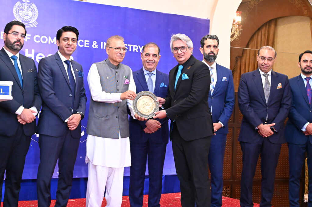 Sultan’s CEO Mr. Mohammad Ehtesham Honored by President of Pakistan Dr. Arif Alvi—A Stalwart Recognition in Real Estate Excellence!